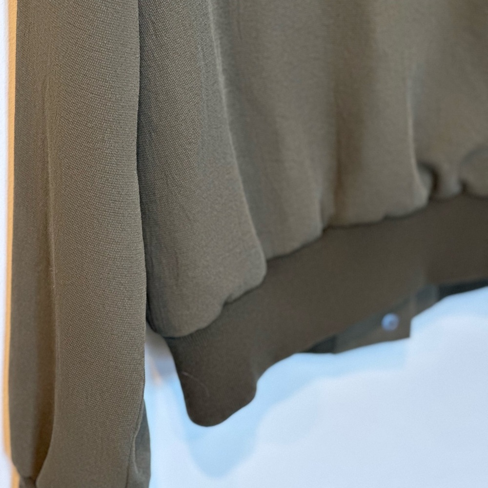 Aritzia Wilfred Bomber Jacket Medium - Picture 4 of 9